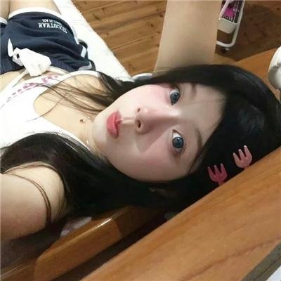 妈，亲一下